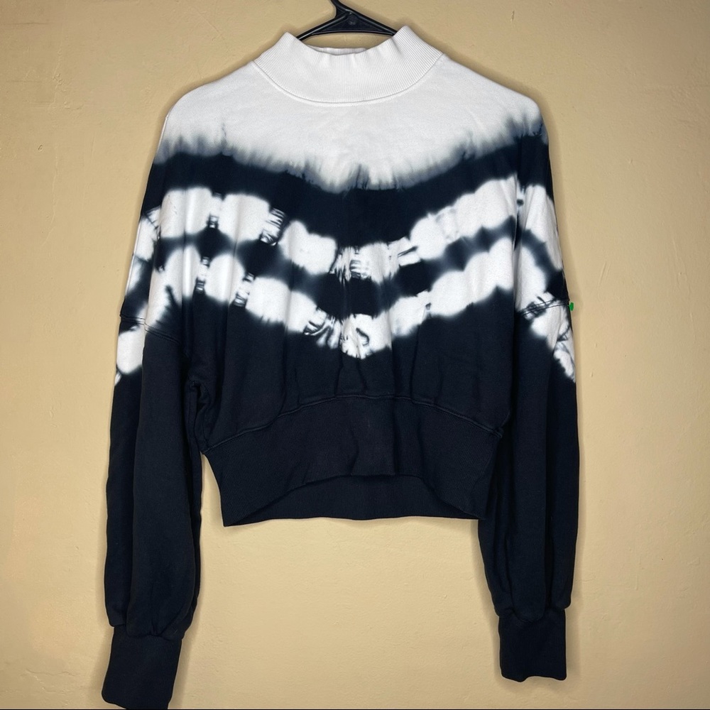 Fabletics Olivia Mock Neck Long-Sleeve Pullover